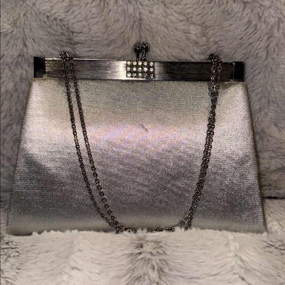 Elegant Silver Evening Clutch 💫OFFER IN DESCRIPTION